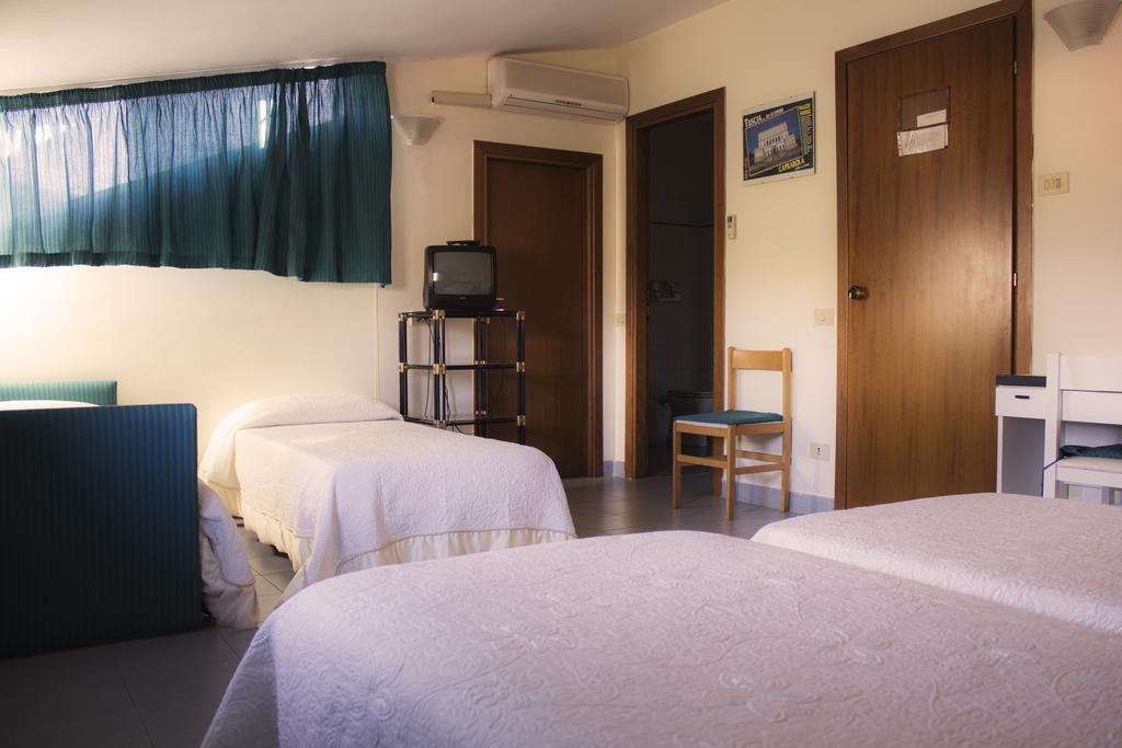 Hotel Falisco Fabrica di Roma Zimmer foto